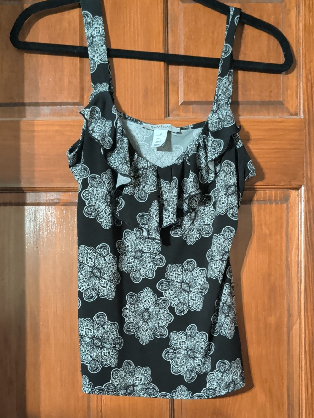 White House Black Market Black & White Floral Ruffle Camisole